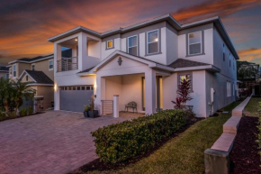 Amazing Home with Game room and Private Pool. Near Disney - 7649W